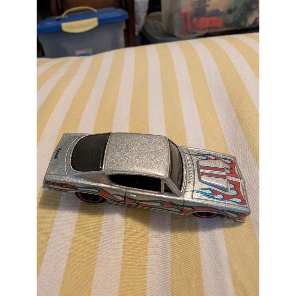 Hot Wheels Chrysler Plymouth Hemi Cuda Diecast Car Toy 3